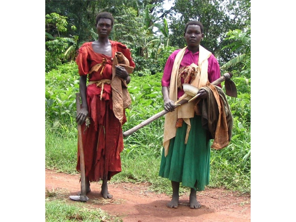 Women Farmers on the way to their farms